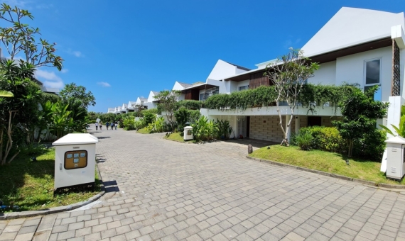 Freehold Ungasan Villa 6 Bedrooms