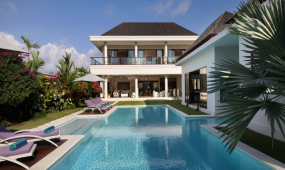 Freehold Canggu Villa 5 Bedrooms