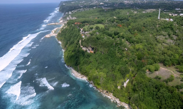 Freehold Land at Green Bowl Beach